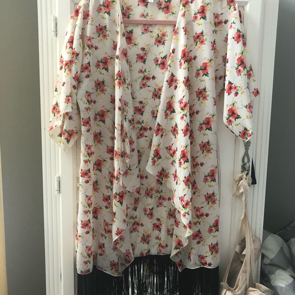 LuLaRoe Monroe Floral Kimono